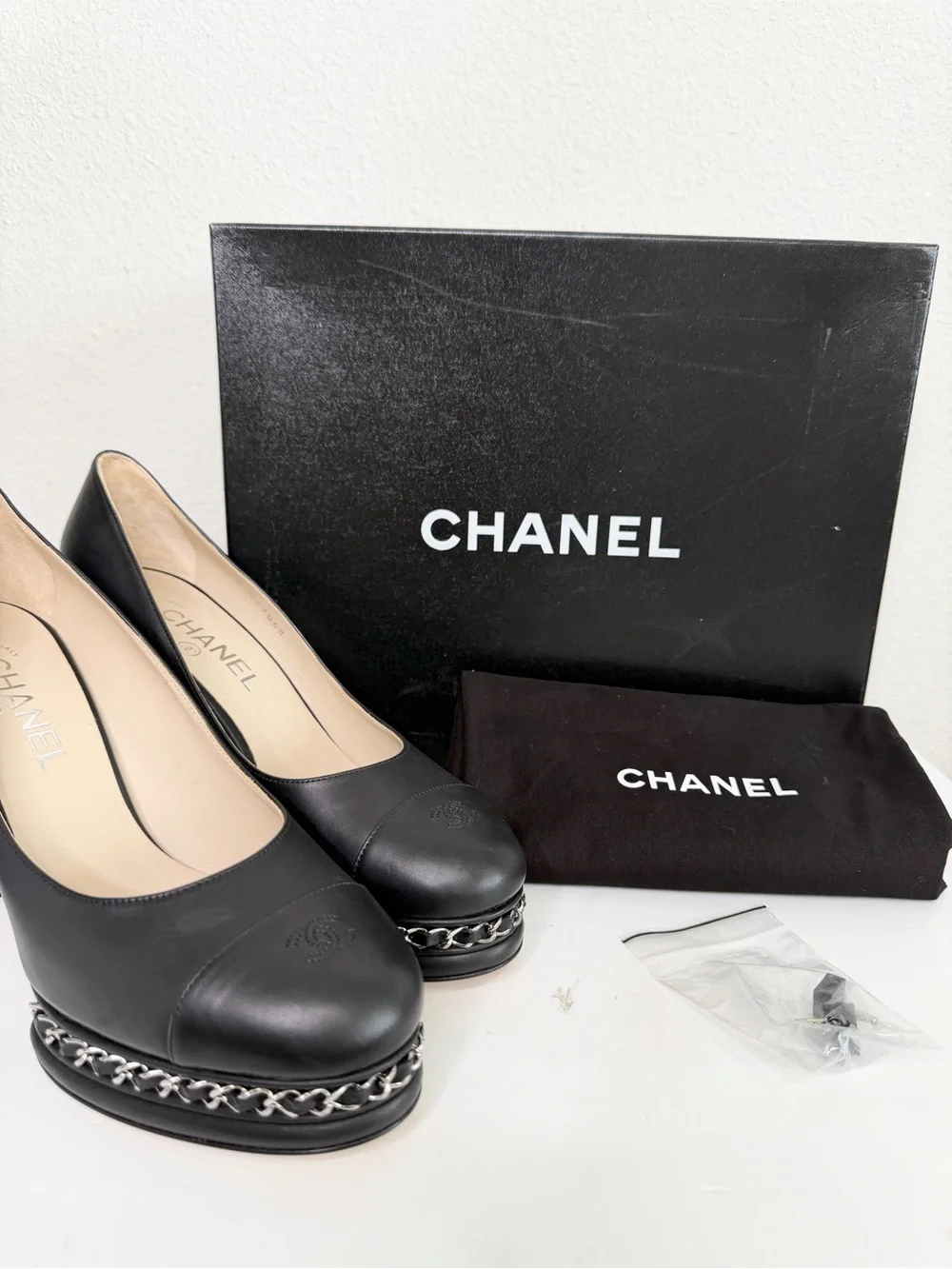 NEW CHANEL Black Leather Platform Pumps with Silver Chain Trim Size 39